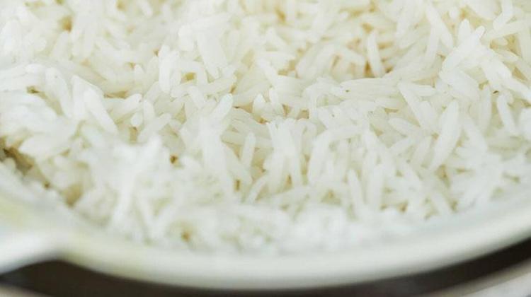 Sevmeyenler bile parmaklarını yedi Ispanak pişerken içine atın, vitamin bombası oluyor