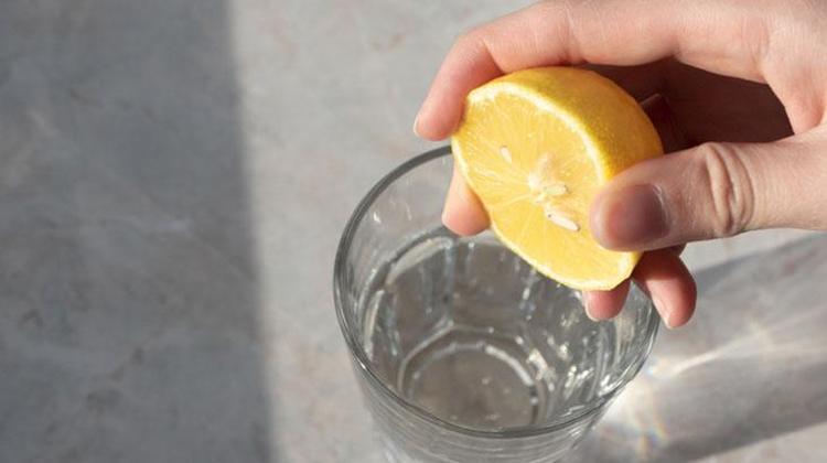 Yeşil çay-limon-soda kürü 10 dakikada hazır, 15 günde 5 kilo verdiriyor