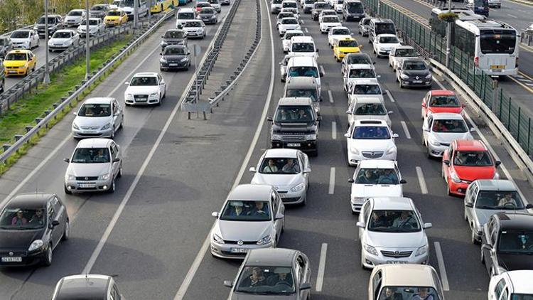 DÜNYANIN EN YOĞUN TRAFİĞİ İSTANBUL’DA