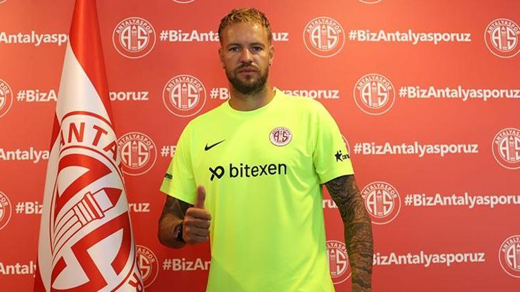 Antalyasporda Güray Vural, Fernando ve Boffinin sözleşmeleri uzatıldı
