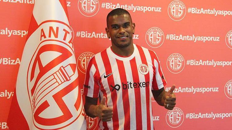 Antalyasporda Güray Vural, Fernando ve Boffinin sözleşmeleri uzatıldı