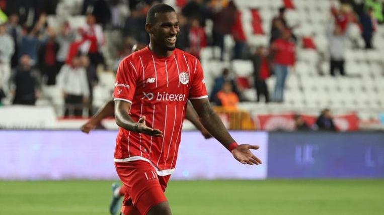 Trabzonspor için Haji Wright iddiası Danimarka basınından geldi