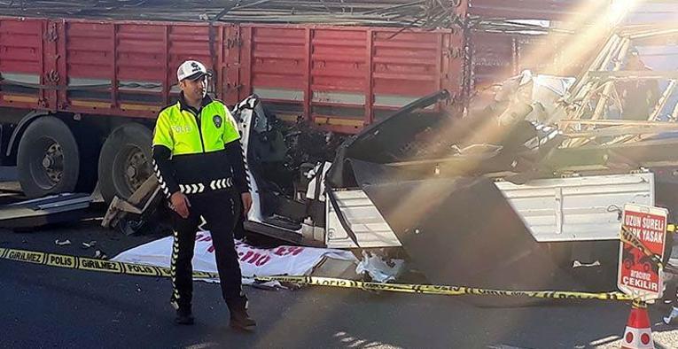 Ankarada korkunç kaza: TIRın altında kaldı