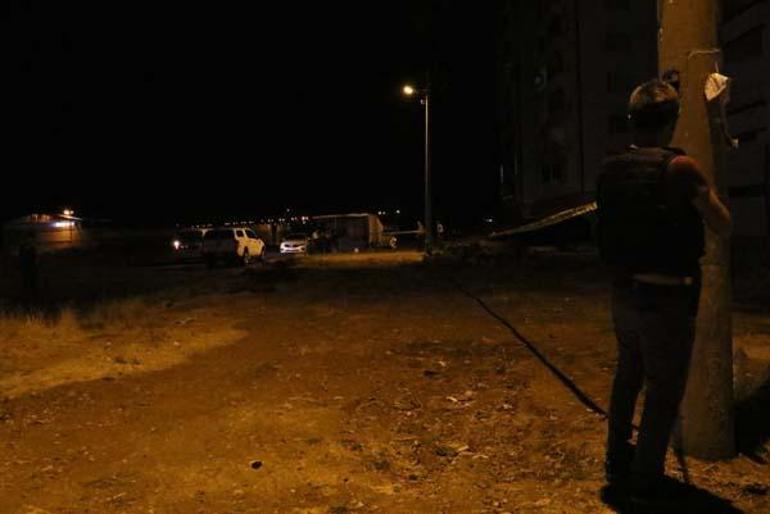 Diyarbakırda zırhlı polis aracına saldırı