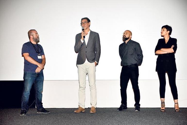 Bir günde iki film galası