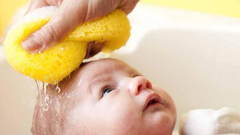 Yenidoğan bebek nasıl yıkanmalı