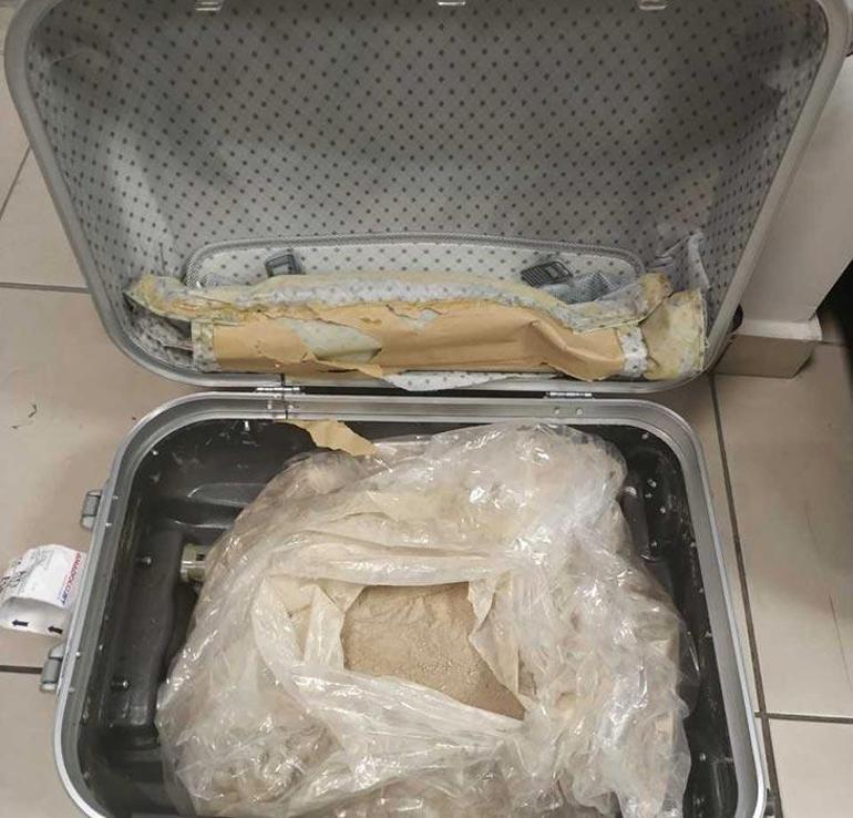 Antalya Havalimanında uyuşturucu operasyonu... 5 kilo ele geçirildi