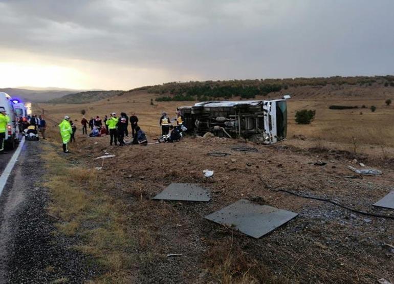 Yozgatta otobüs devrildi: Çok sayıda yaralı var