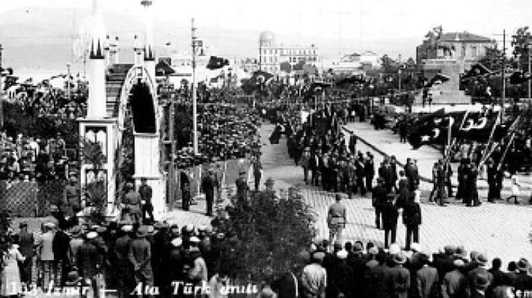 Atatürk’ün ardından İzmir’deki ilk bayram