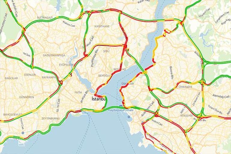 Trafik durumu nasıl İstanbulda trafik yoğunluğuna dikkat...