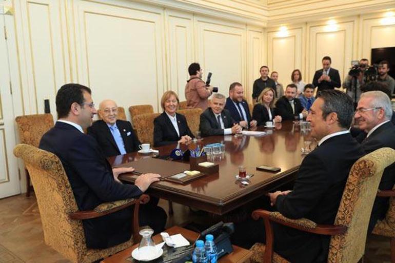 Fenerbahçe Başkanı Koç ve yönetimi, İBB Başkanı İmamoğlunu ziyaret etti