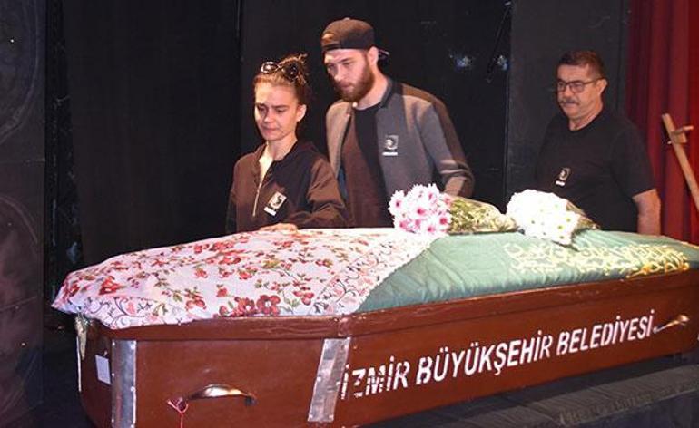 Tiyatrocu Jale Birselle ilgili gerçek cenazesinde ortaya çıktı