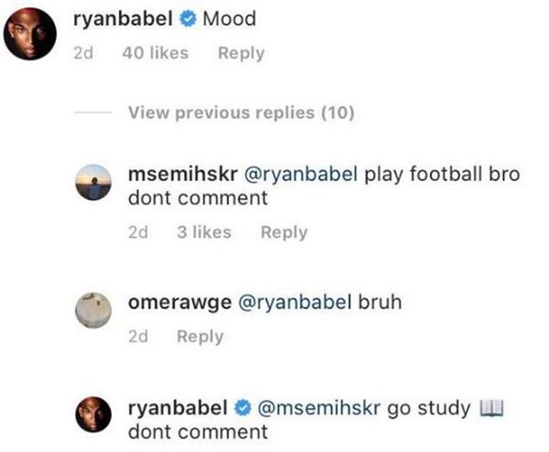 Ryan Babel yine taraftarla atıştı