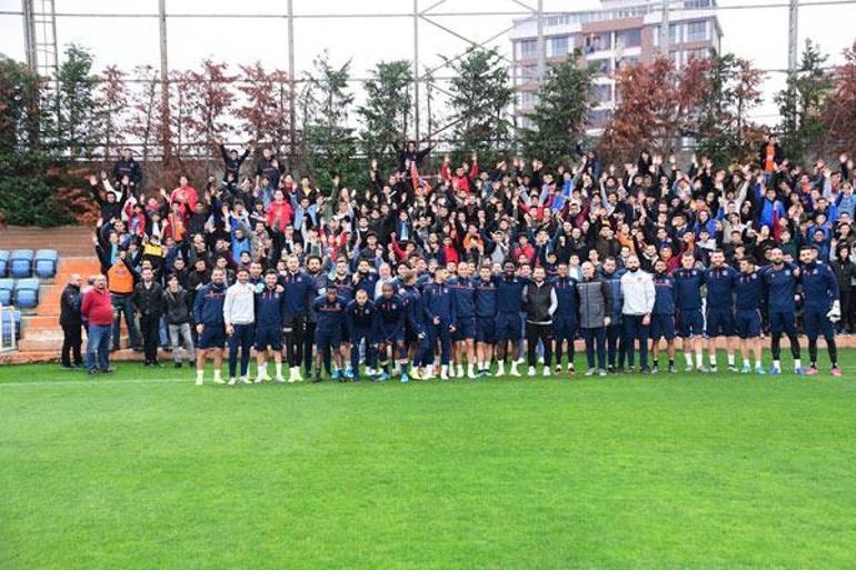 Roma öncesi Başakşehire taraftardan destek