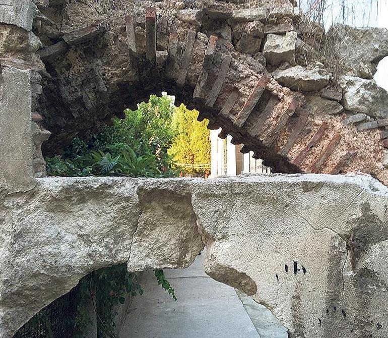 543 yıllık cami can çekişiyor