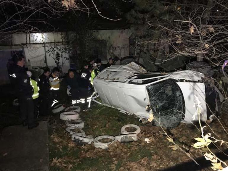 Karabükte bir evin bahçesine düşen kamyonetteki iki kişi yaralandı