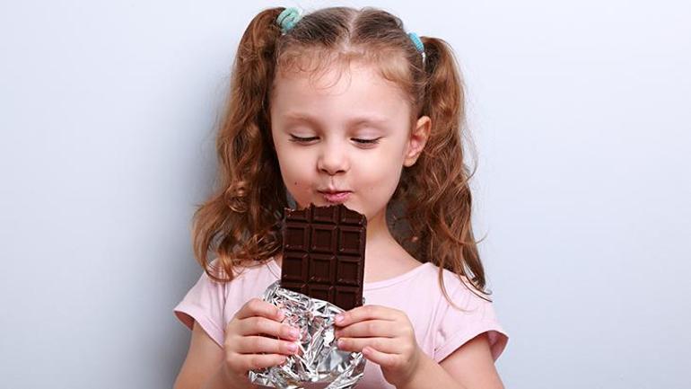 Çikolata yedikten sonra çocuğunuzun başı ağrıyorsa dikkat