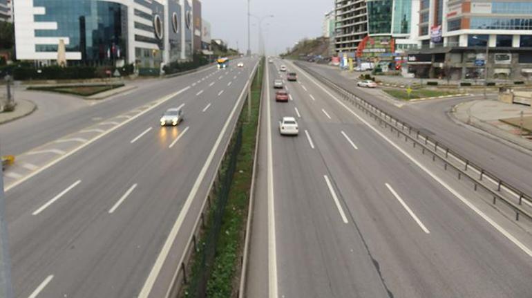 İstanbulda 2020nin ilk günü yollar boş kaldı