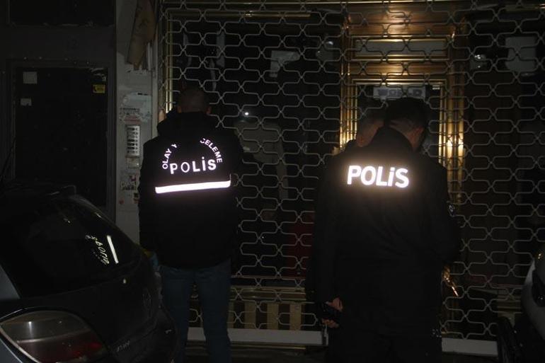 Yürek dayanmaz Çilingir yardımıyla eve girdi ve...