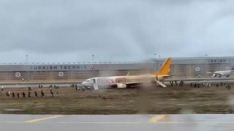 Son dakika... Sabiha Gökçen Havalimanında uçak pistten çıktı Havalimanı uçuşa kapatıldı