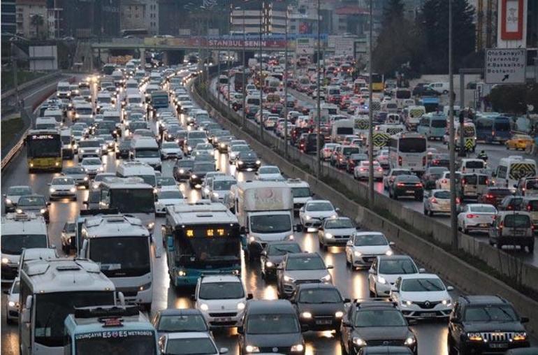 Son dakika İstanbulda trafik yoğunluğu