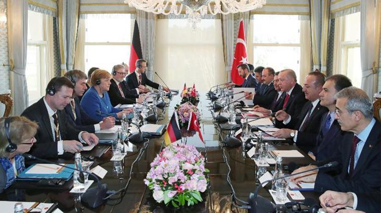 Son dakika... Cumhurbaşkanı Erdoğan ile Merkel arasında önemli görüşme