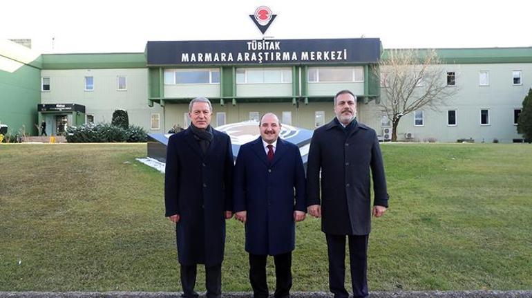 Bakanlar Akar ve Varank ile MİT Başkanı Fidan TÜBİTAKı ziyaret etti