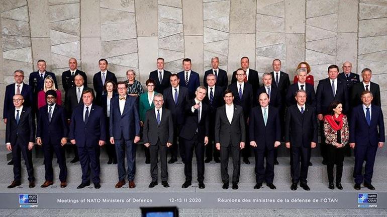 Milli Savunma Bakanı Hulusi Akar, NATO Karargahında