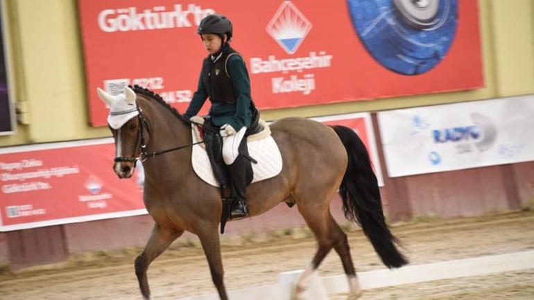 Bahçeşehir Koleji Kış Ligi At Terbiyesi yarışmaları ilk ayak müsabakaları bu hafta sonu tamamlandı