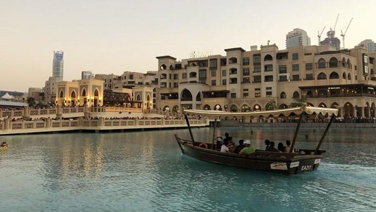 Petrolle yükselen bir şehir: Dubai