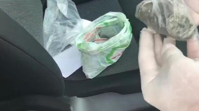 Tarihi eserleri satmak için müşteri ararken yakayı ele verdi