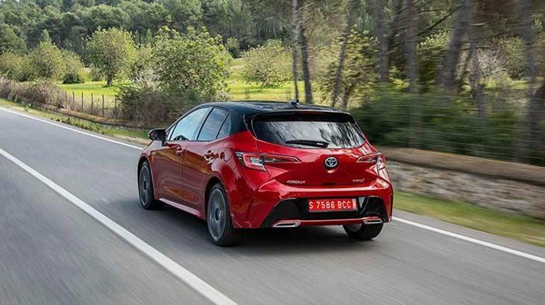 Aurisin yerini Corolla Hatchback alıyor