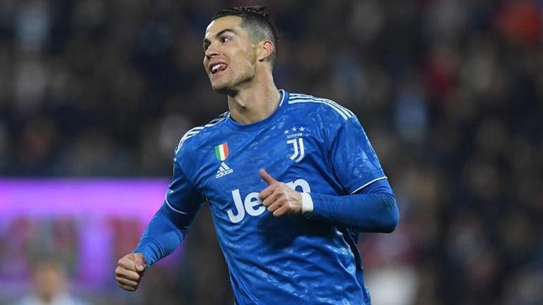 Ronaldodan koronavirüs bulaşan takım arkadaşı Ruganiye destek