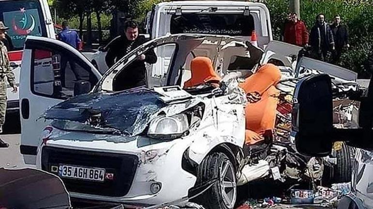 İzmirde feci kaza Yaralılar var