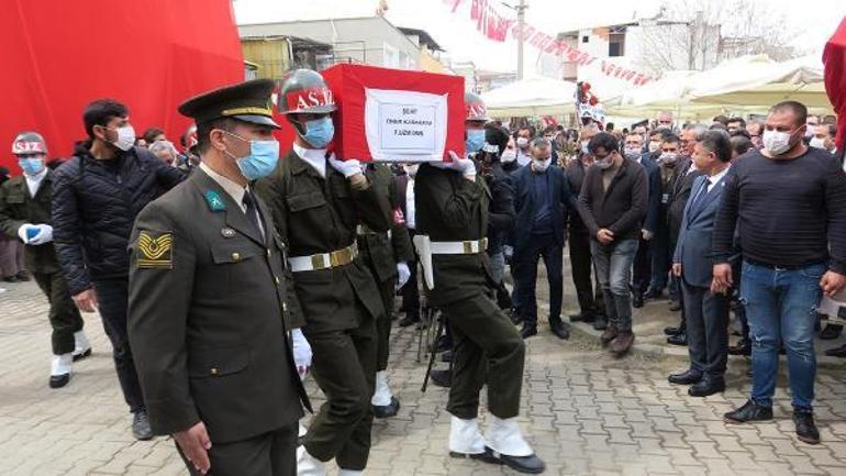 Şehit cenazesinde dikkat çeken Corona virüs tedbirleri