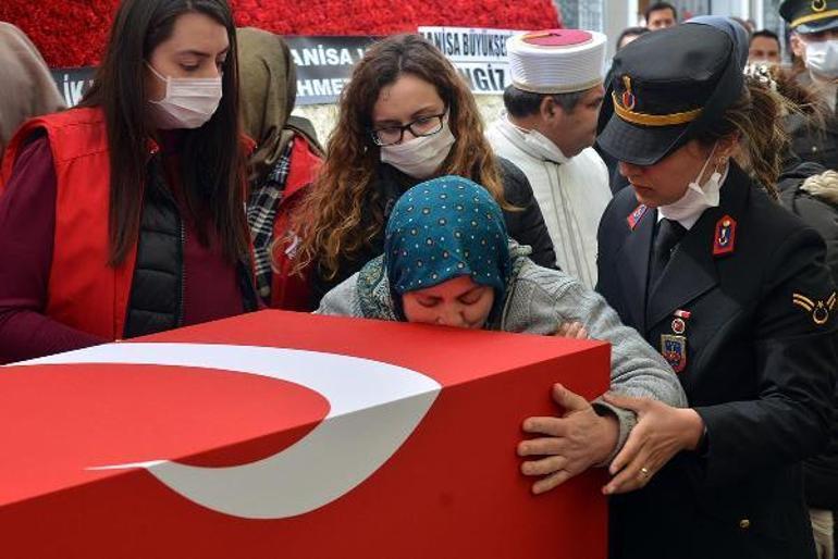 Şehit cenazesinde dikkat çeken Corona virüs tedbirleri