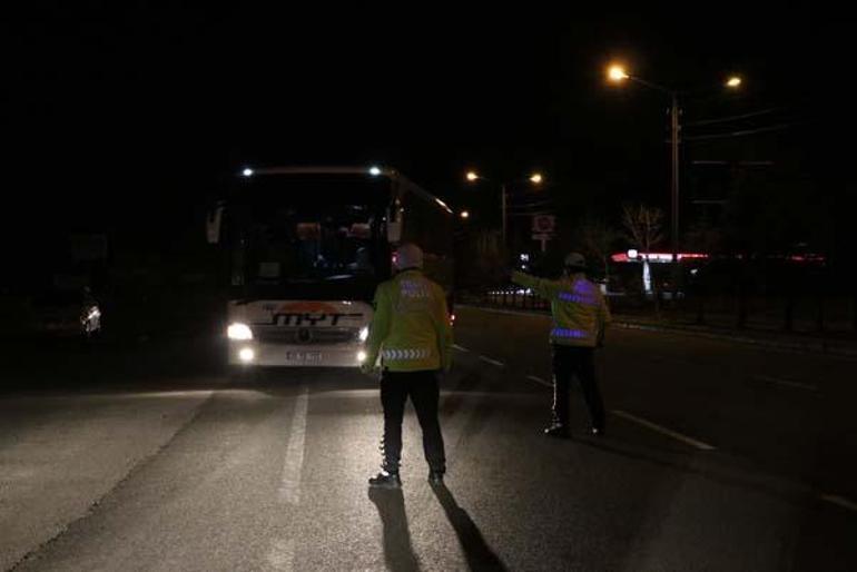 KKTCden getirilen 170 öğrenci ve 14 TIR şoförü Niğdede yurda yerleştirildi