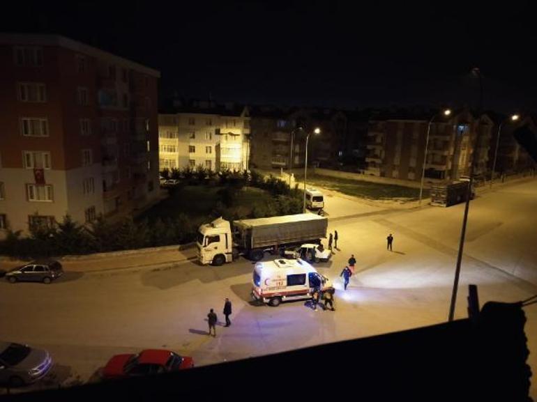 Kaza sonrası 3 sağlık görevlisini darbeden 2 kişi serbest