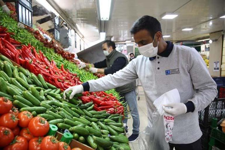 Kadıköy Belediyesi 7/24 yanınızda Yaşlıların sıcak yemeği kapılarına kadar gidiyor