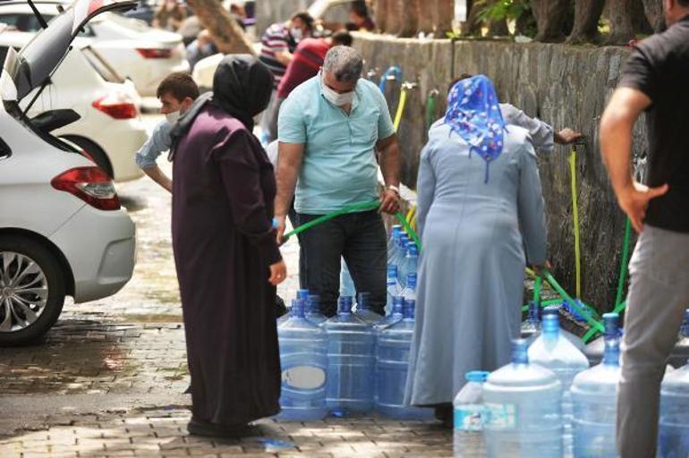 Son dakika Kısıtlama öncesi kilometrelerce kuyruk... Akın ettiler