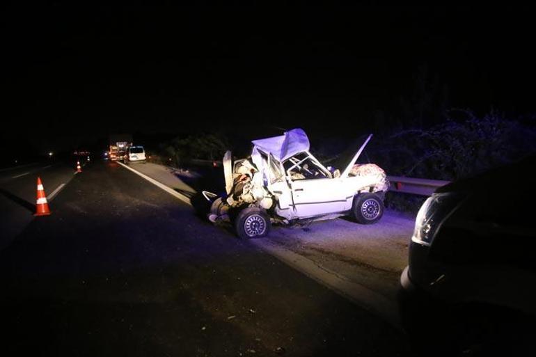 Adanada TIR otomobile çarptı: 1 ölü, 4 yaralı