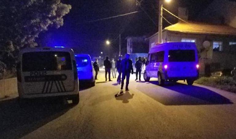 Son dakika Hamile kadını tekmeleyen muhtar, kendisini linçten kurtaran polise de saldırdı