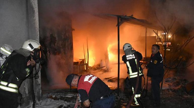 Marmariste gece yarısı korkutan yangın Apartman boşaltıldı
