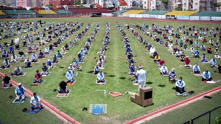 Son dakika... Hasret sona erdi 74 gün sonra ilk cuma namazı böyle kılındı