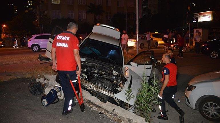 Adanada feci kaza 1 ölü, 6 yaralı var...
