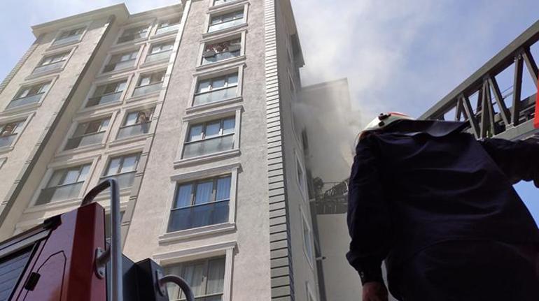Son dakika I Alibeyköyde hareketli dakikalar Üst kattakiler mahsur kaldı