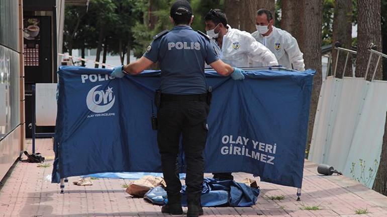 Son dakika: İzmirde üniversitede feci ölüm Yakınları sinir krizi geçirdi