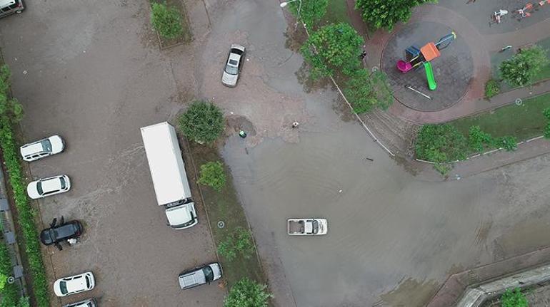 Son dakika... Adanada şok görüntü Suda mahsur kalan kadını dalgıç polis kurtardı