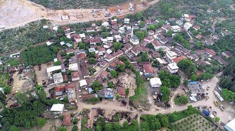 Son dakika Coronadan kaçıp sele yakalandılar