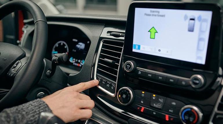 Ford Transitten yeni park asistanı